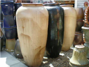 Pottery & Vases P3150270RE808.JPG